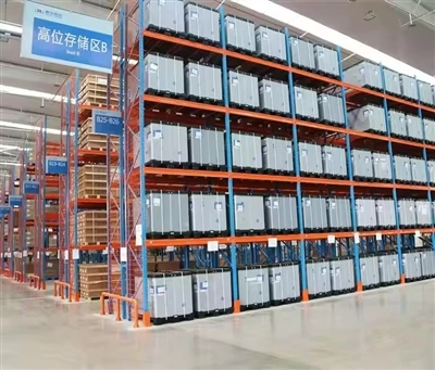 Che cosa sono le soluzioni di scaffalature per pallet da magazzino